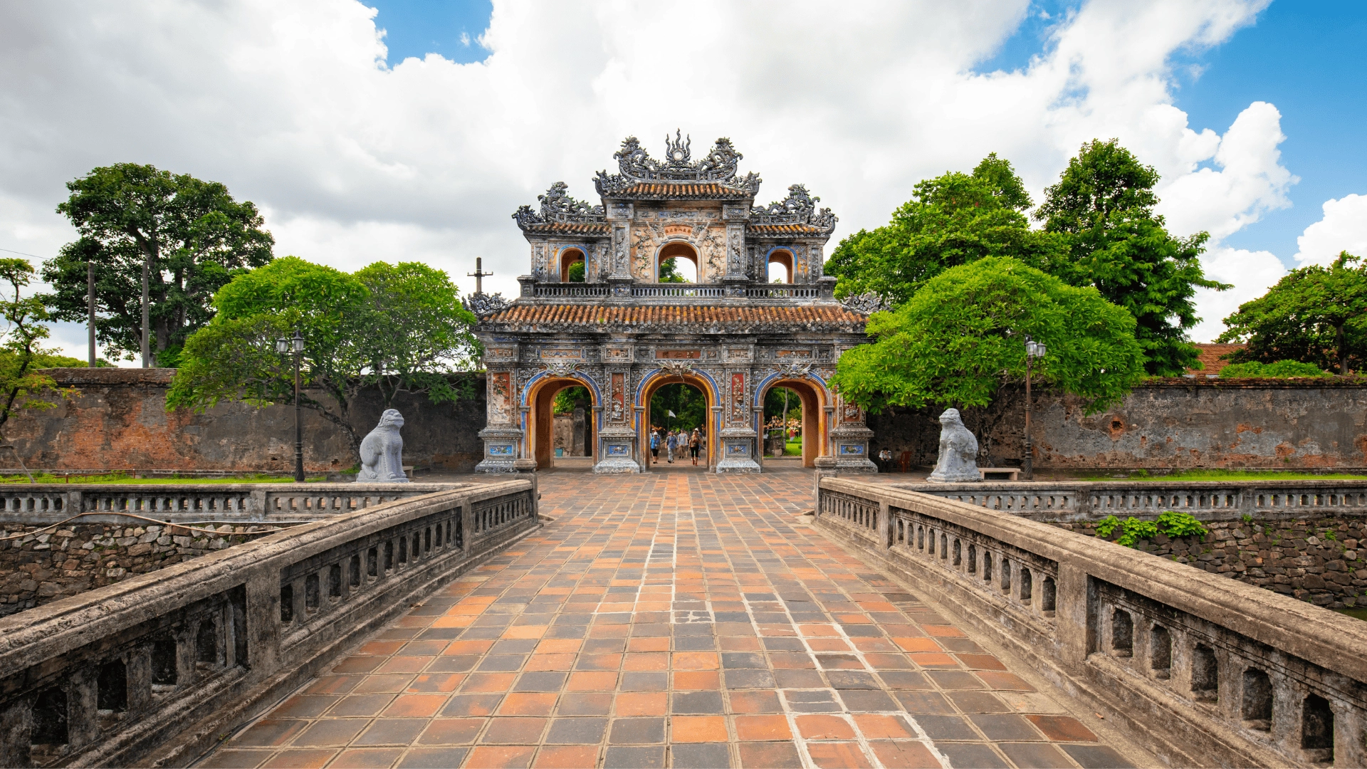 Top Must-Do Experiences in Hue 2026: Don't Miss These!